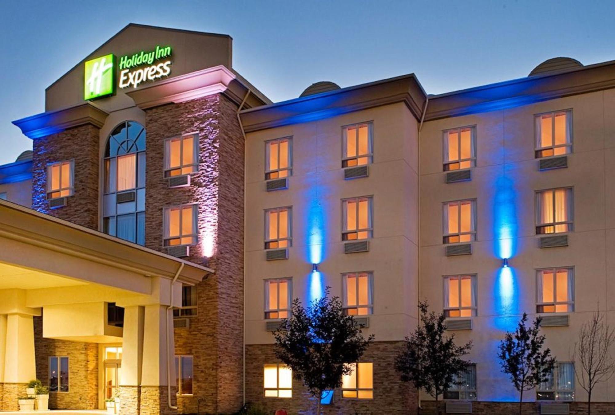 Holiday Inn Express Fort St John By Ihg Fort St. John Exteriör bild