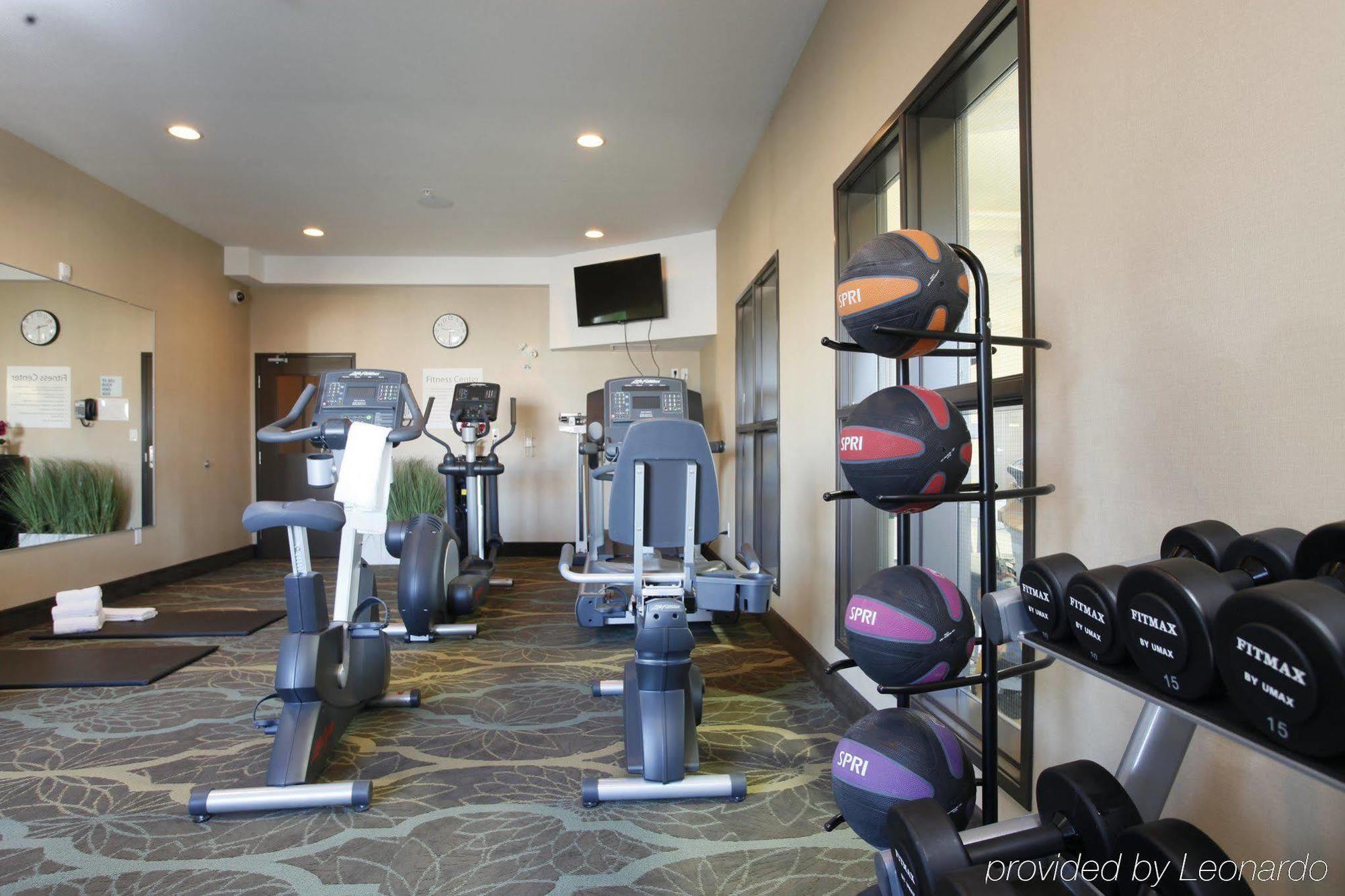 Holiday Inn Express Fort St John By Ihg Fort St. John Exteriör bild