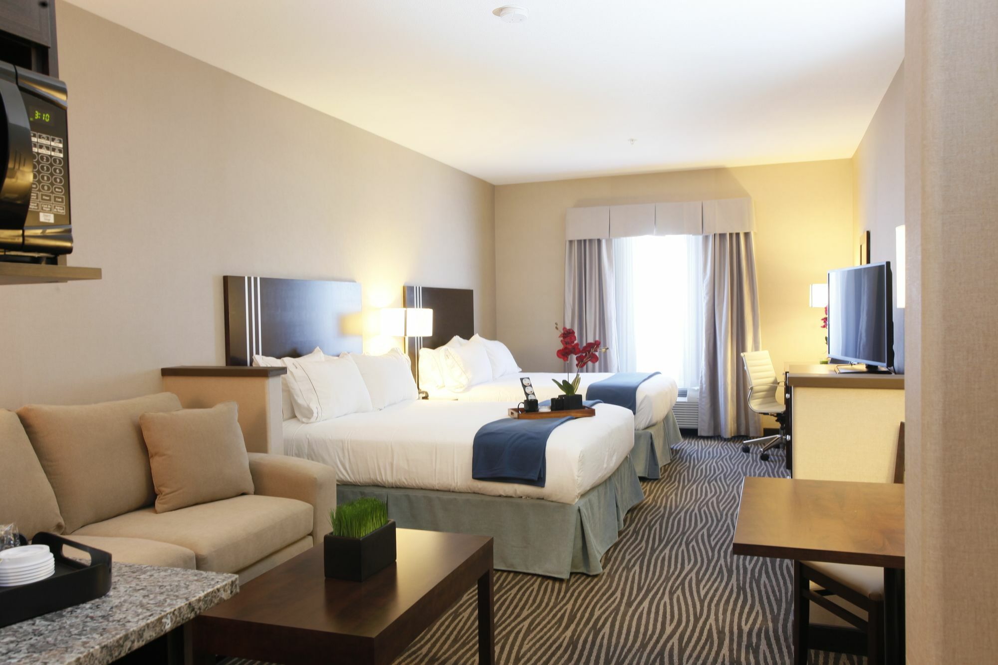 Holiday Inn Express Fort St John By Ihg Fort St. John Exteriör bild