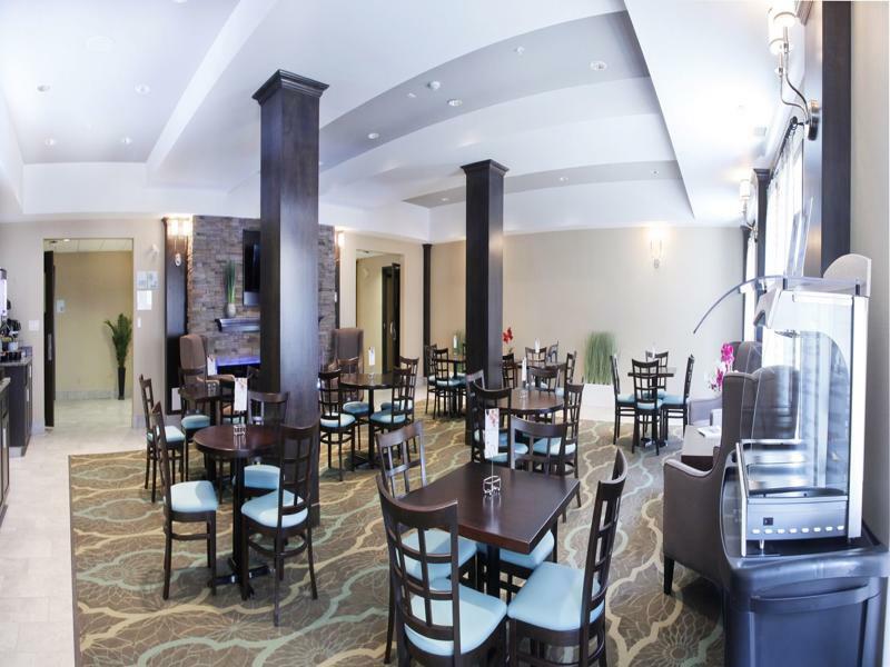 Holiday Inn Express Fort St John By Ihg Fort St. John Exteriör bild